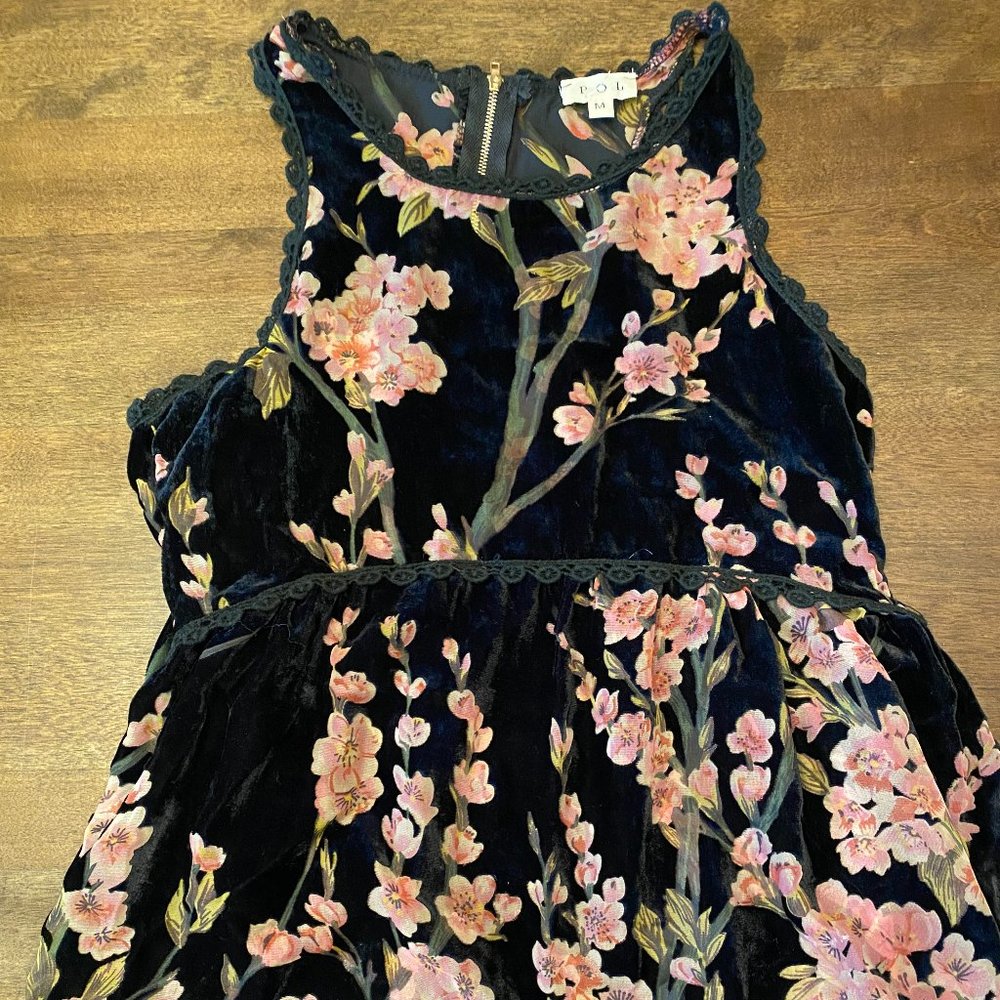 POL Burned Out Velvet Tank Size M NEW!